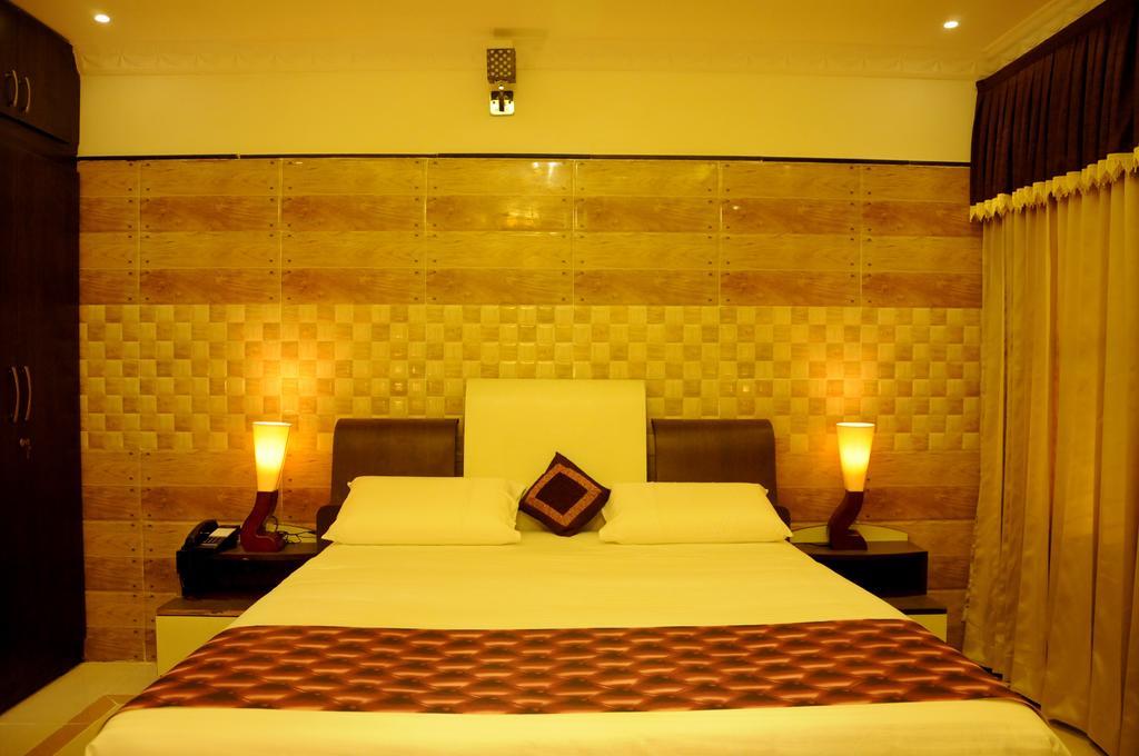 Jal Mahal Resort And Spa Maisúr Pokoj fotografie